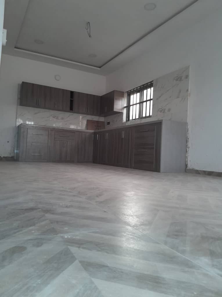 Villa 7 chambres en vente à Agoè Nanegbe – 70 millions FCFA