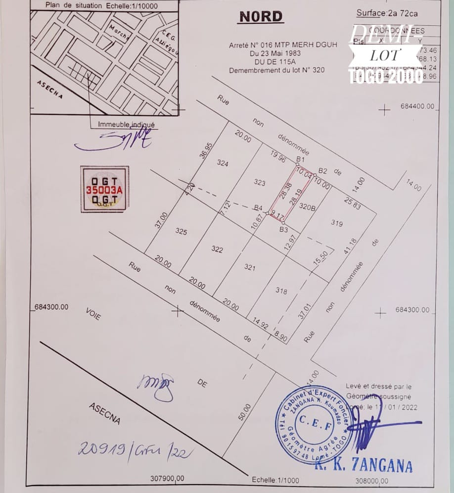 Terrain avec maison de location en demi-lot à vendre à Togo 2000 – 23 millions FCFA