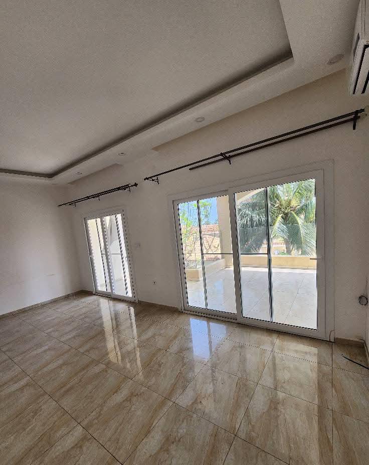 Villa duplex sur 1 lot (600 m²) à vendre à Baguida, Cité Baie des Anges – 420 millions FCFA