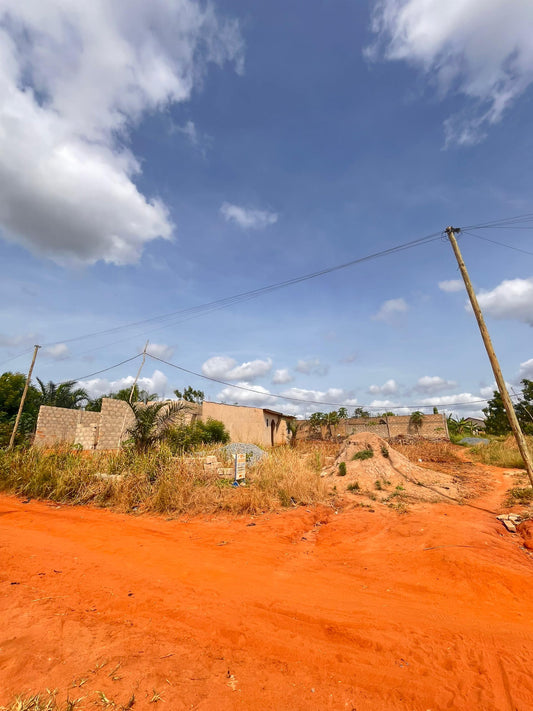 1/4 de lot en vente à Apessito – 3,5 millions FCFA