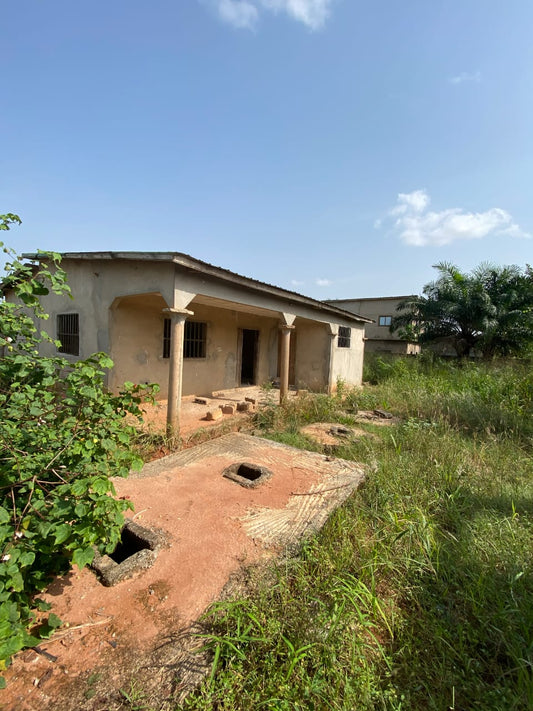 Villa 3 chambres en vente à Zanguera – 30 millions FCFA