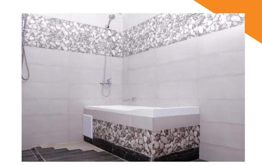 UNE VILLA DE 10 PIÈCES À VENDRE OU À LOUER À NOVISSI - HÉDZRANAWOÉ