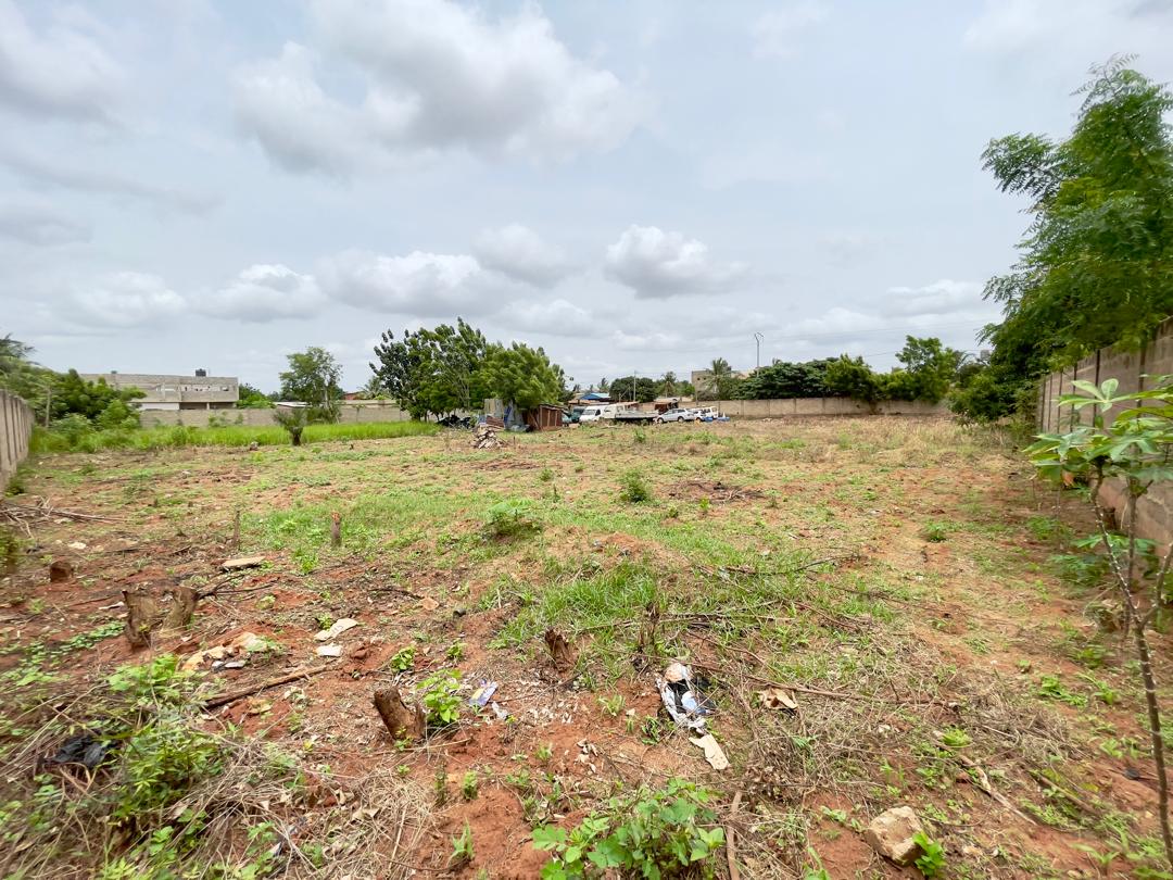 Terrain de 3600 m² en vente à Adidogomé Atigangomé – 42 millions FCFA le lot