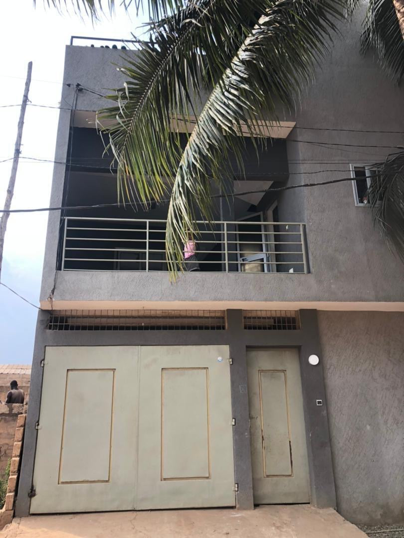 VILLA DUPLEX DE 5 CHAMBRES À VENDRE À AGOÈ SOGBOSSITO