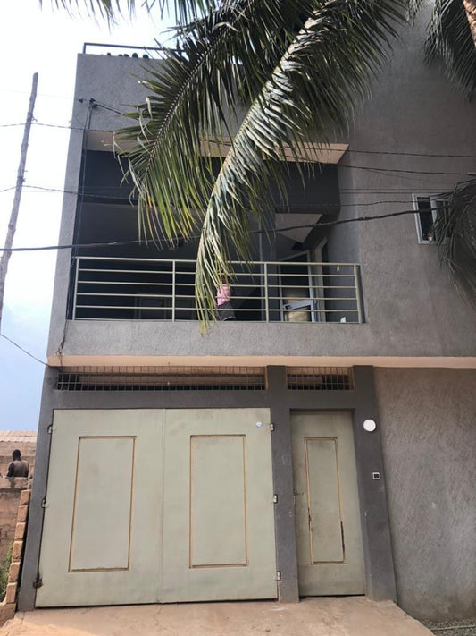 VILLA DUPLEX DE 5 CHAMBRES À VENDRE À AGOÈ SOGBOSSITO