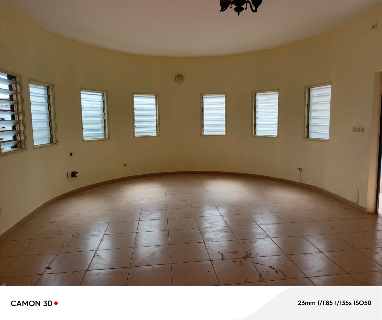 Villa basse 3 chambres en vente en angle de rue à Agoè Cacaveli – 70 millions FCFA