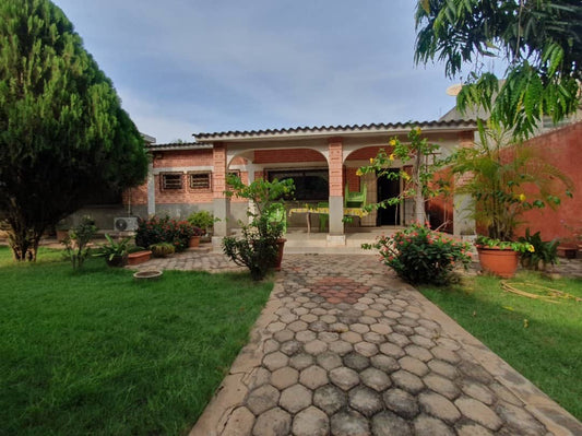 UNE VILLA À VENDRE À ADIDOGOMÉ WONYOMÉ À 100M DU GOUDRON - 4 PIÈCES