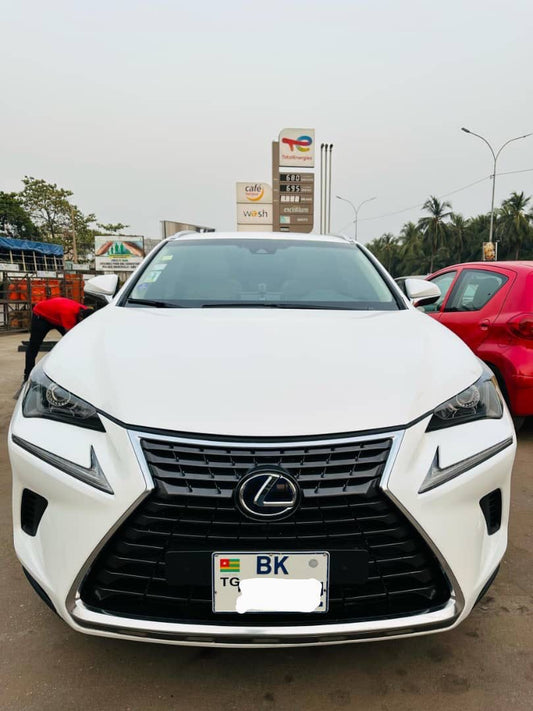 LEXUS NX 300h HYBRID 2019/2020 – 4 CYLINDRES, BOÎTE AUTO, CAMÉRA DE RECUL, HYBRIDE PREMIUM