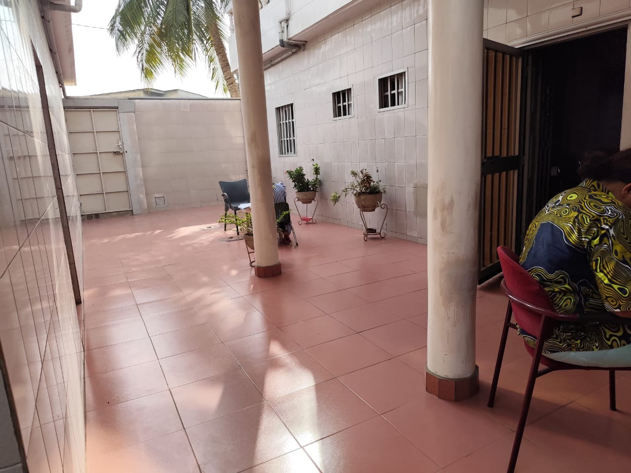 VILLA DUPLEX 5 PIÈCES À VENDRE À BAGUIDA AFANOUKOPÉ – 1/4 LOT | TITRE FONCIER EN COURS