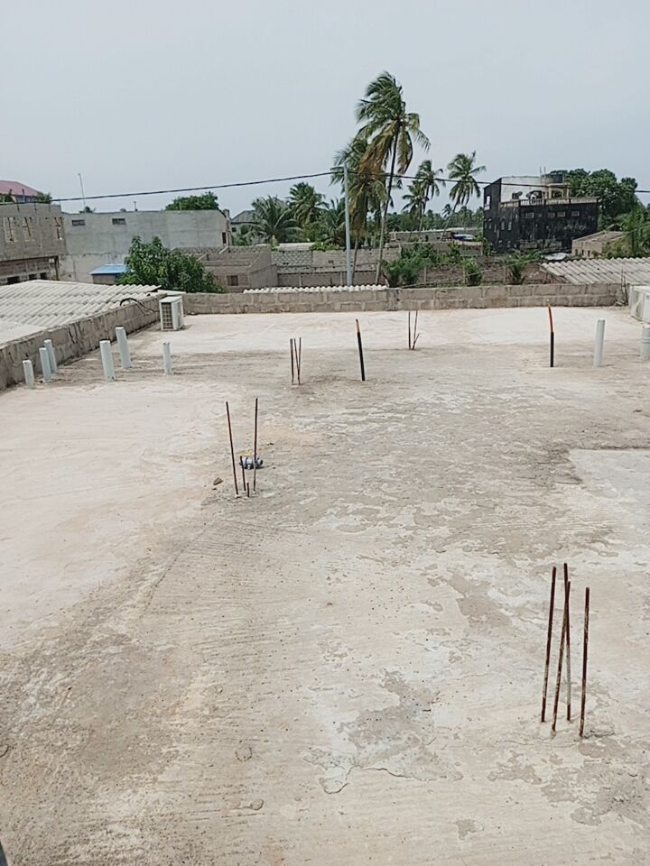 Villa 2 chambres en vente proche du goudron à Agovoudou – 45 millions FCFA