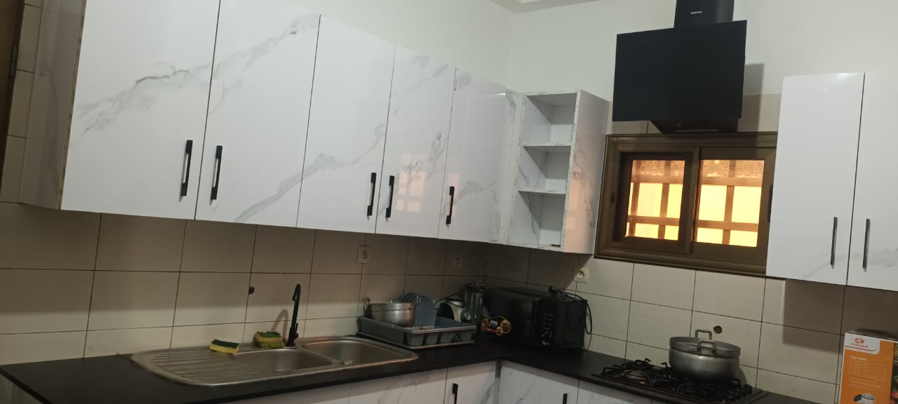 Appartement meublé 2 chambres à louer à Avepozo côté plage – 350 mille FCFA