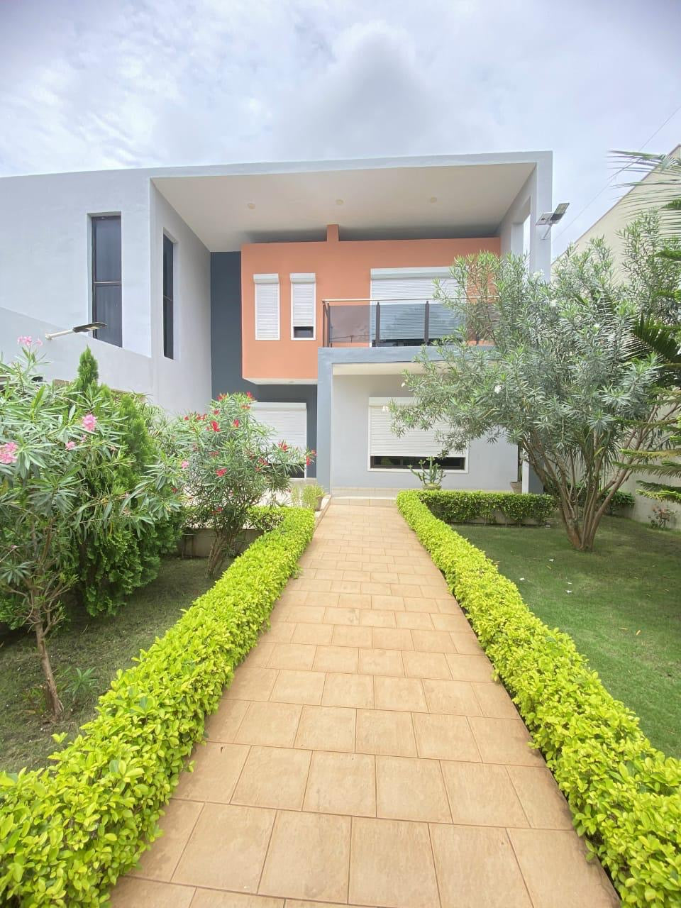 Villa duplex à louer à Agoè Cacaveli – 1.500.000 FCFA