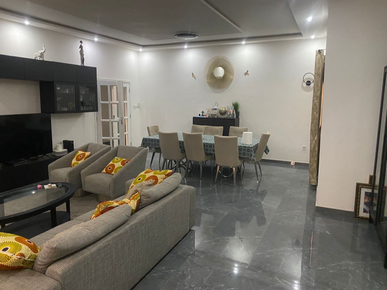 Villa duplex 7 chambres en vente à Baguida Cité Boad – 300 millions FCFA