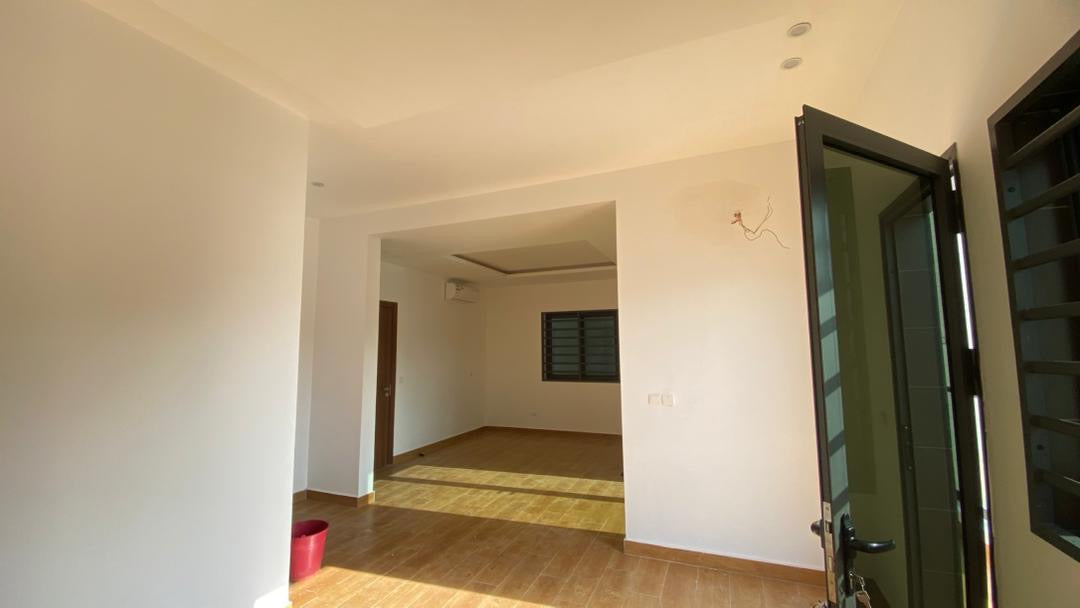 Villa duplex à louer à Tokoin – 1 100 000 FCFA