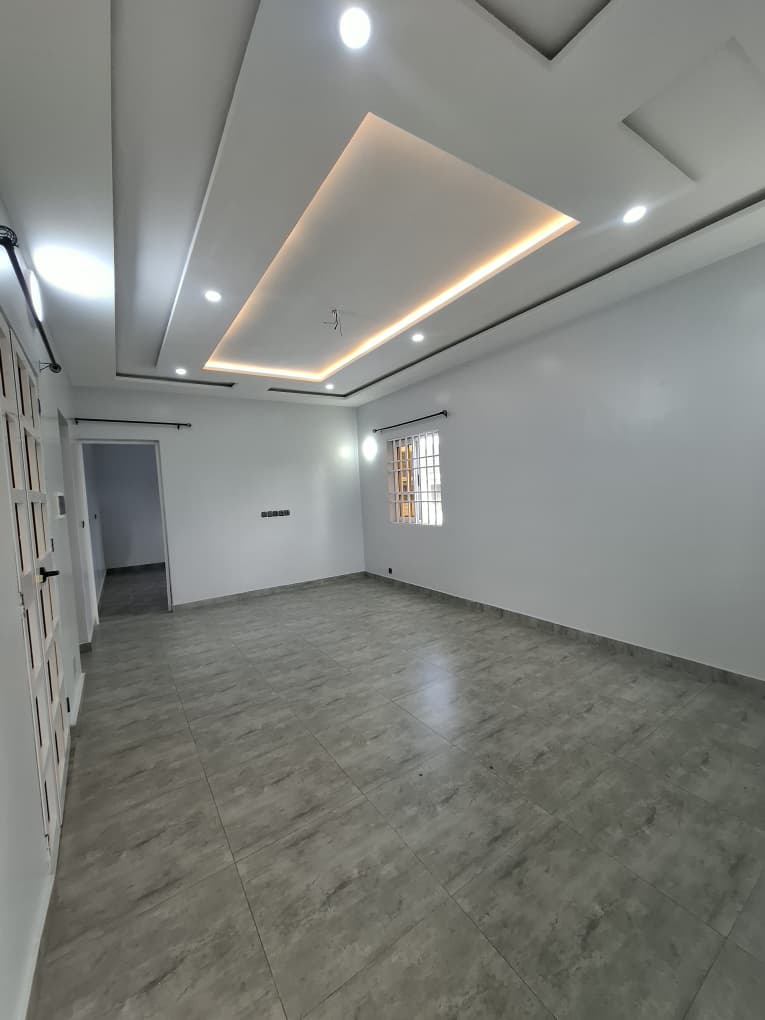Appartement chambre salon à louer à Adidogomé Kohé – 60 000 FCFA