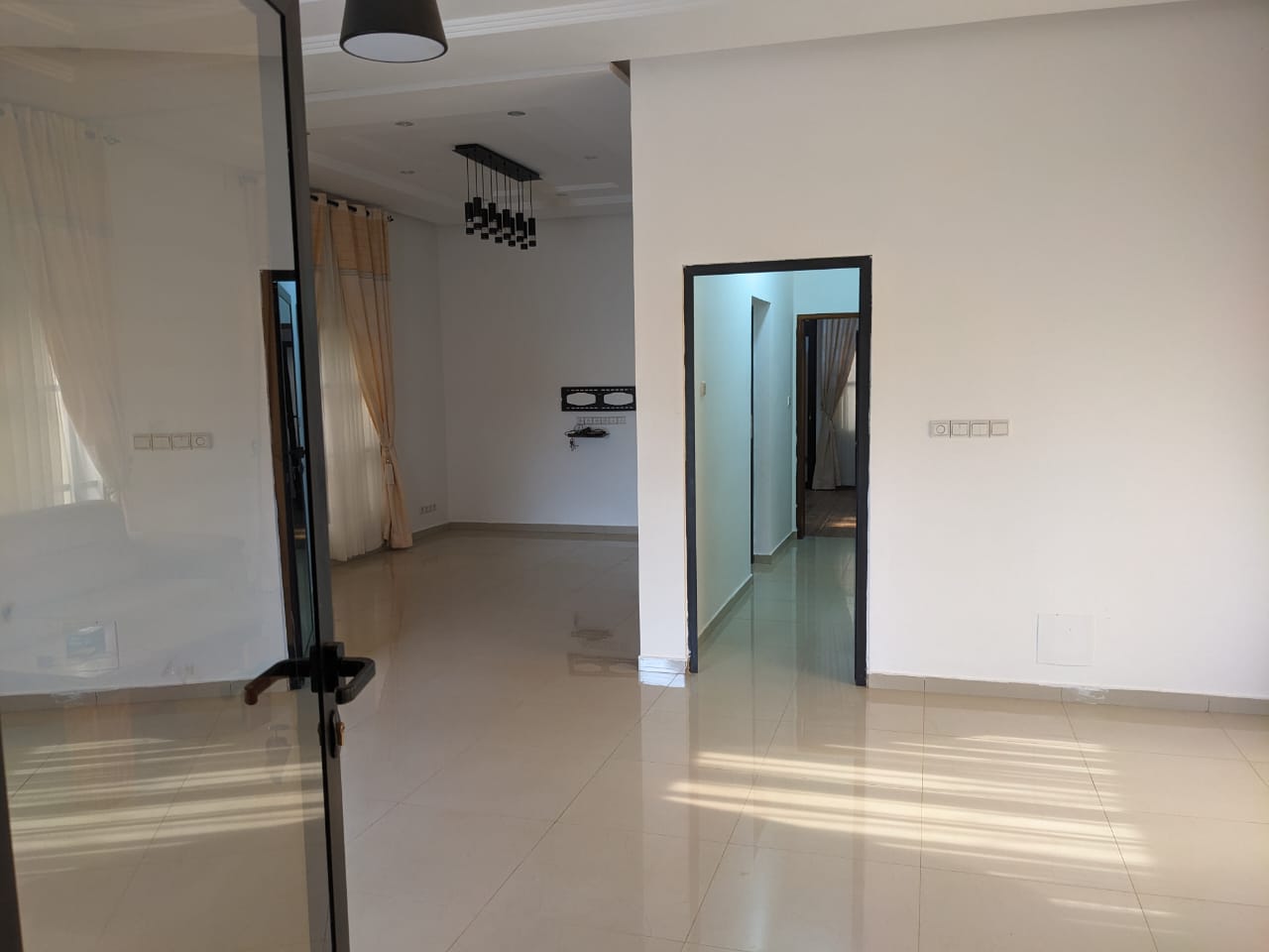 Villa 4 chambres en location à Agoè Legbassito Madjikpeto - 350 000 FCFA