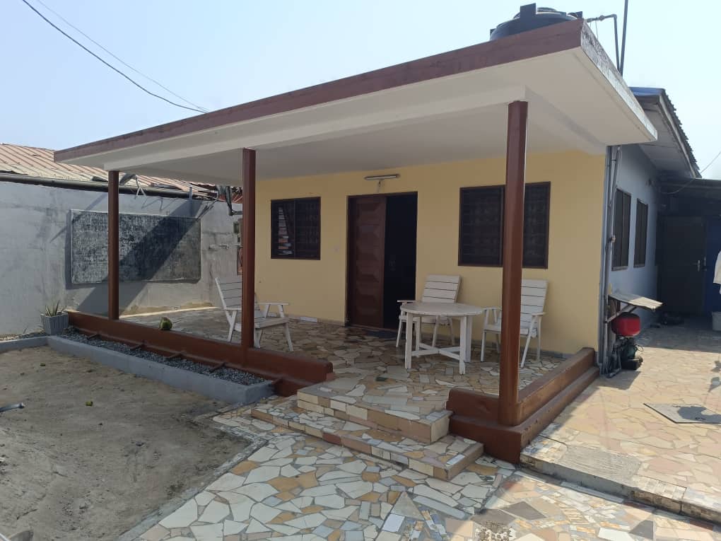 Villa 4 chambres sur demi lot en angle de rue à Kodjoviakopé – 70 millions FCFA