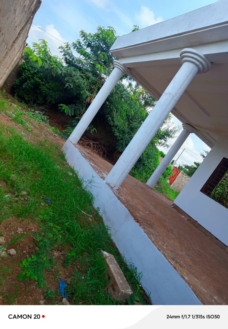 Villa 5 pièces en vente à Djagblé – 50 millions FCFA