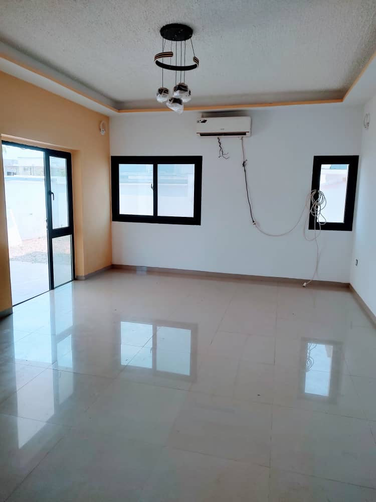 UNE VILLA À VENDRE À ADÉTIKOPÉ WELL CITY