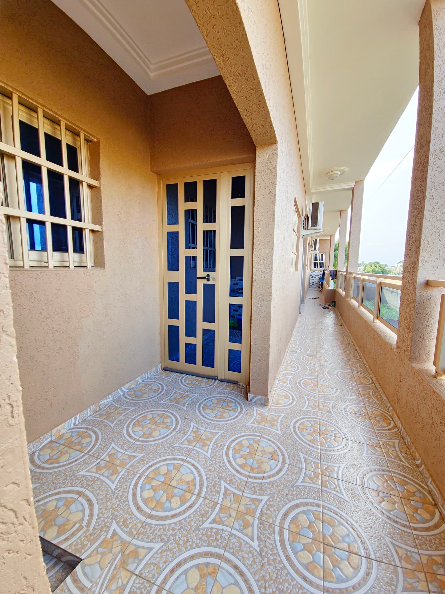 IMMEUBLE DE 16 PIÈCES À VENDRE À AGOÈ LOGOPÉ