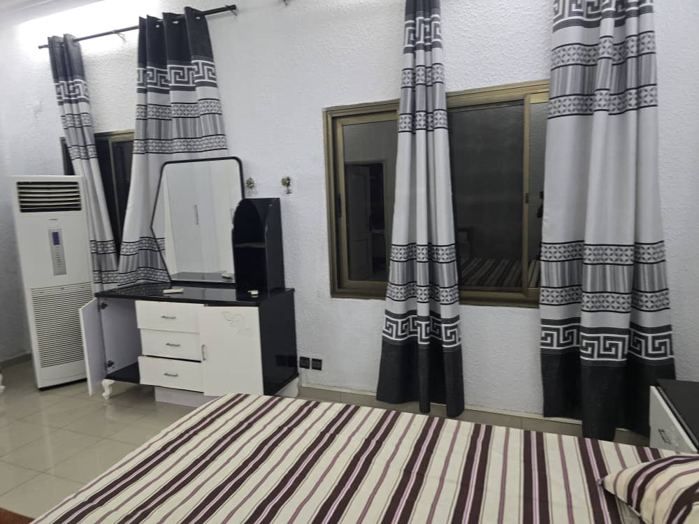 Villa basse 4 chambres en vente en bordure de goudron à Agoè Adougba – 130 millions FCFA