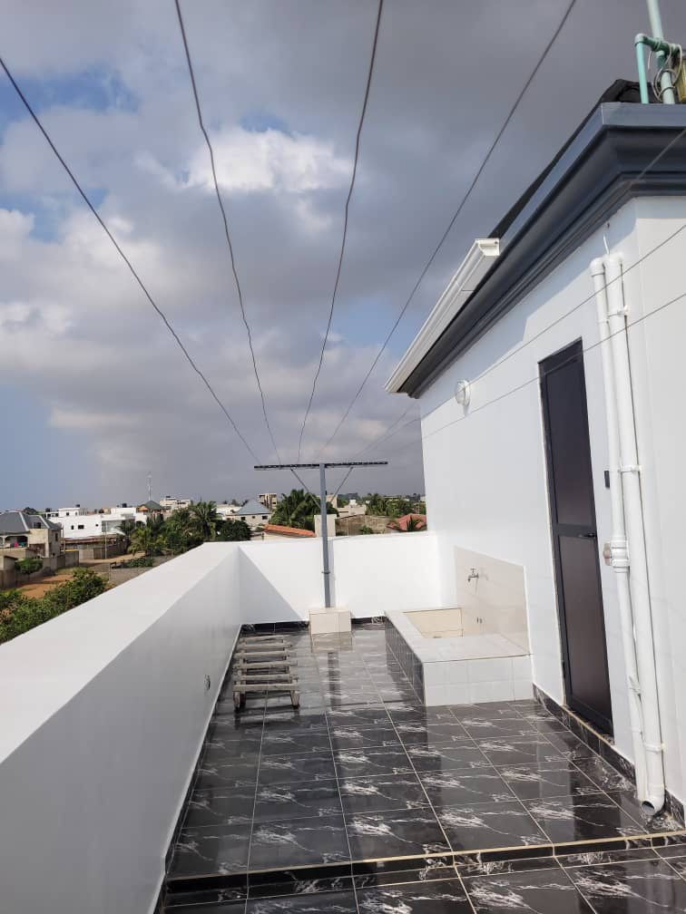 UNE VILLA HAUT STANDING À VENDRE À BAGUIDA