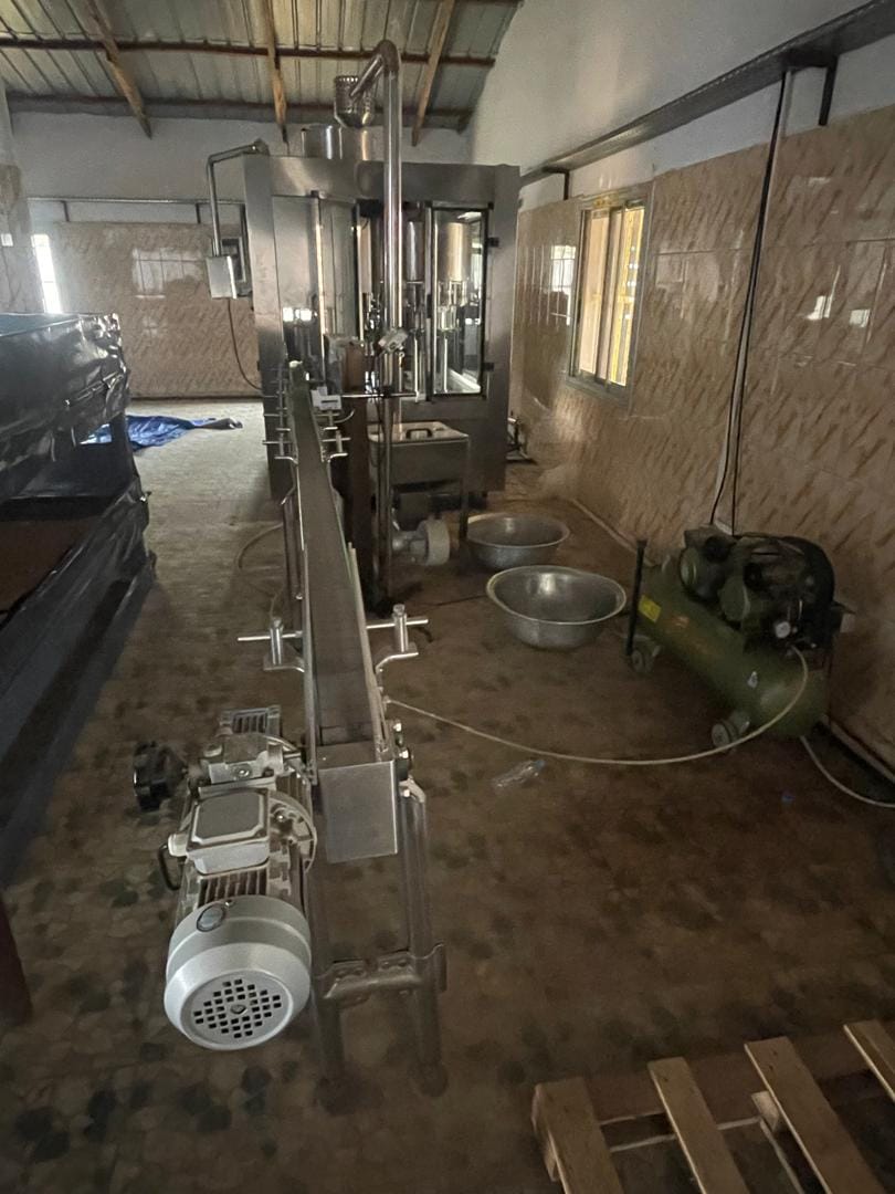 Usine de fabrication de pure water et jus en vente à Agoè Zio – 280 millions FCFA