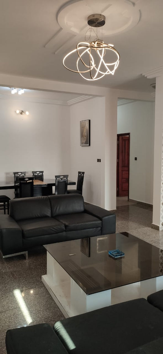 Appartement meublé 2 chambres à louer à Kodjoviakopé – 500 000 FCFA