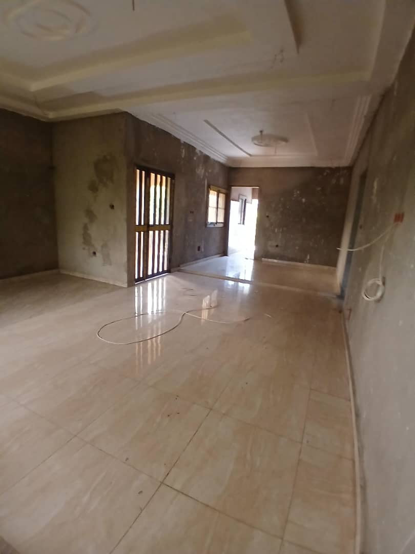 VILLA 5 PIÈCES À VENDRE À KPALIMÉ – 3/4 DE LOT | TAMPON OTR