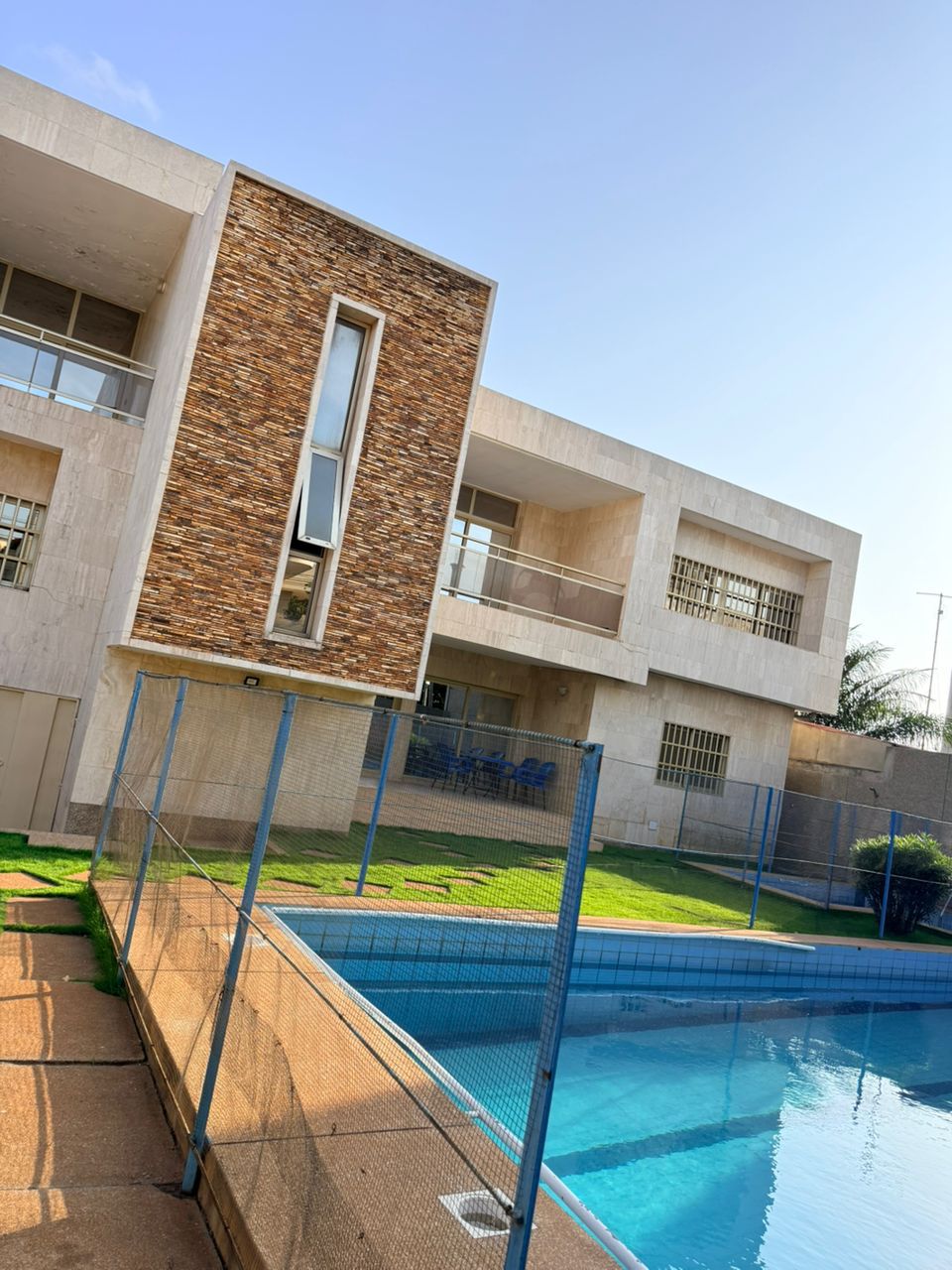 Villa à louer à Tokoin – 1 Million FCFA