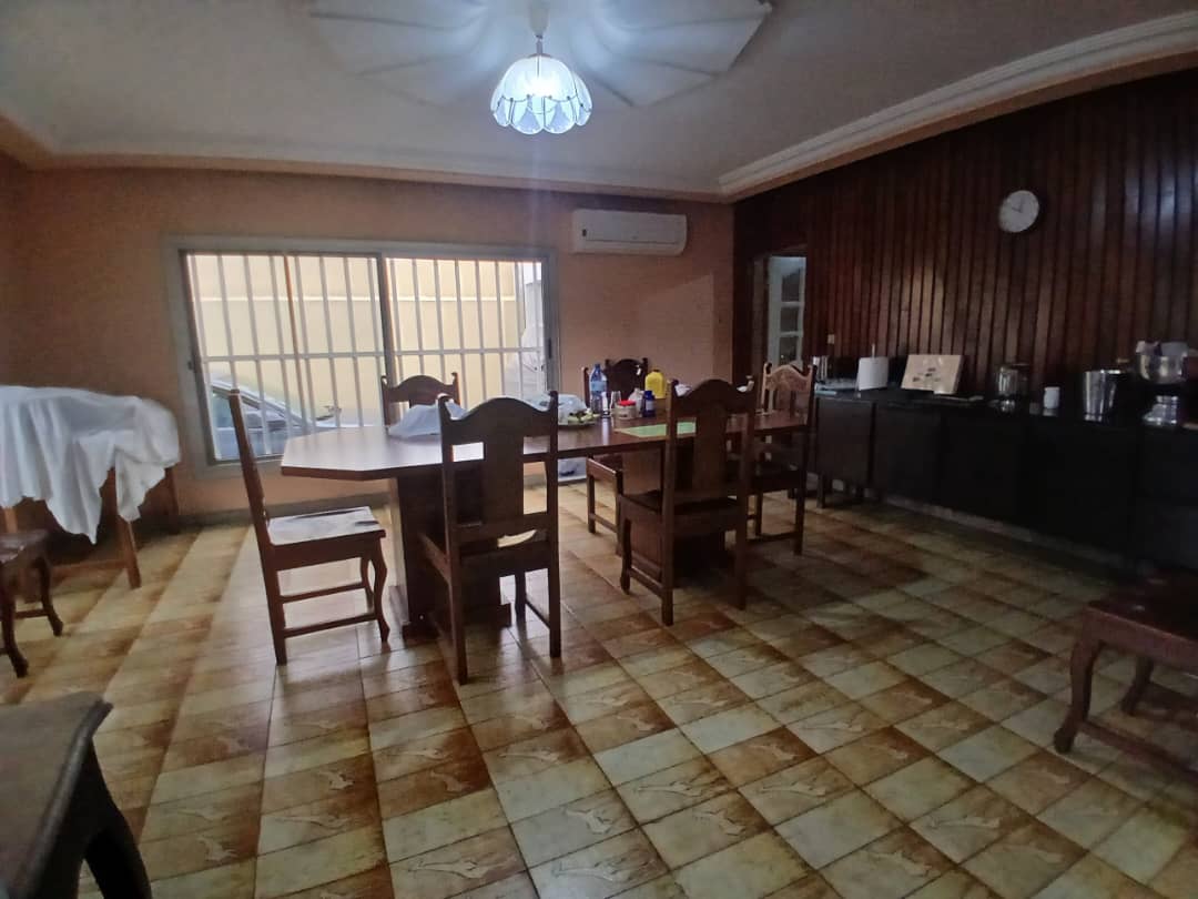 Villa à vendre à Attikoumé – 170 Millions FCFA