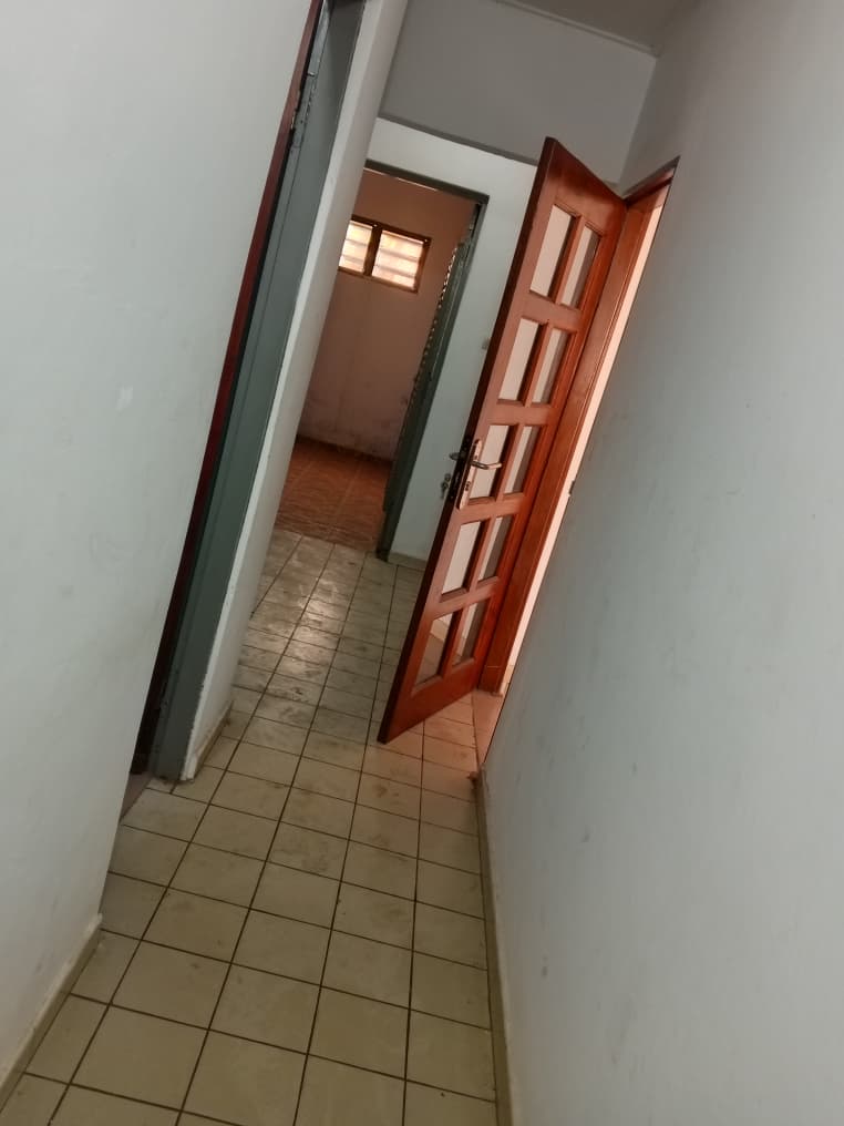 Villa 3 chambres en vente et location à Djidjolé – 27 millions FCFA