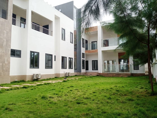 VILLA DE 11 PIÈCES À LOUER À ADIDOGOMÉ – IDÉALE POUR HABITATION OU SIÈGE D’ENTREPRISE
