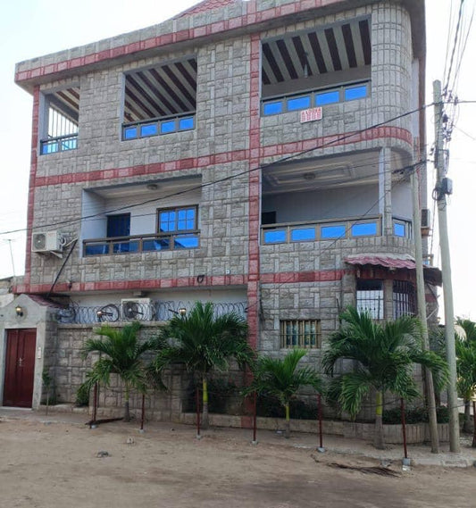 VILLA R+2 7 PIÈCES À VENDRE À NOUKAFU – 300m DU GOUDRON | TITRE FONCIER EN COURS