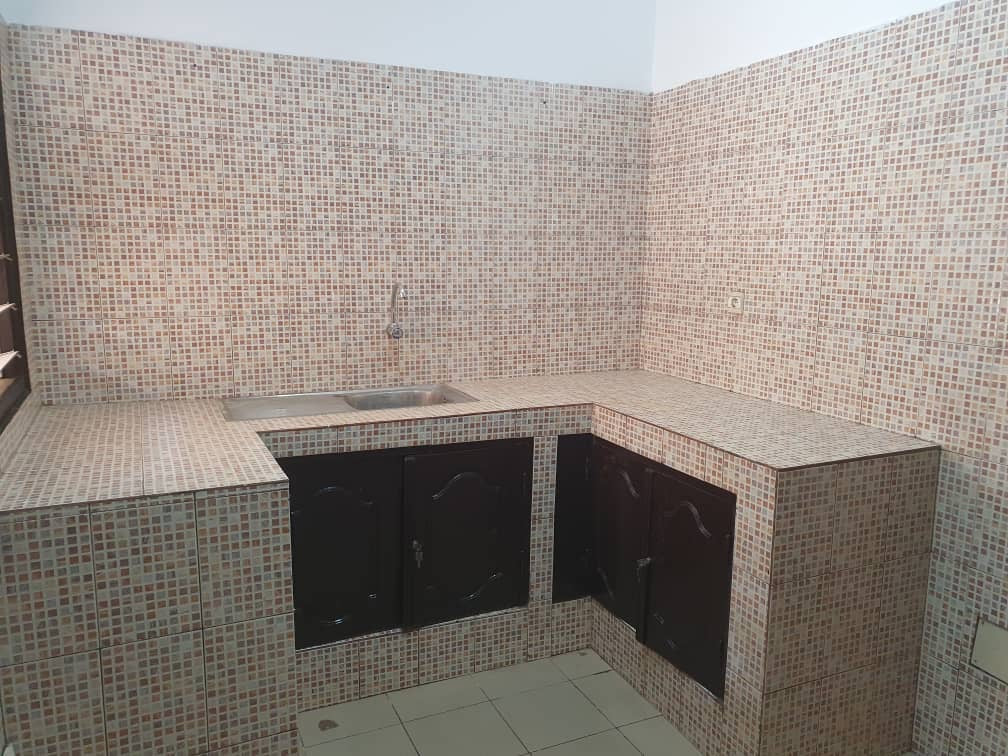 VILLA 5 PIÈCES À VENDRE À ADIDOGOMÉ WOGNOMÉ – 300m²