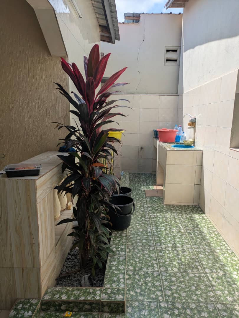 VILLA 4 PIÈCES À VENDRE À ADIDOGOMÉ LOGOTÉ