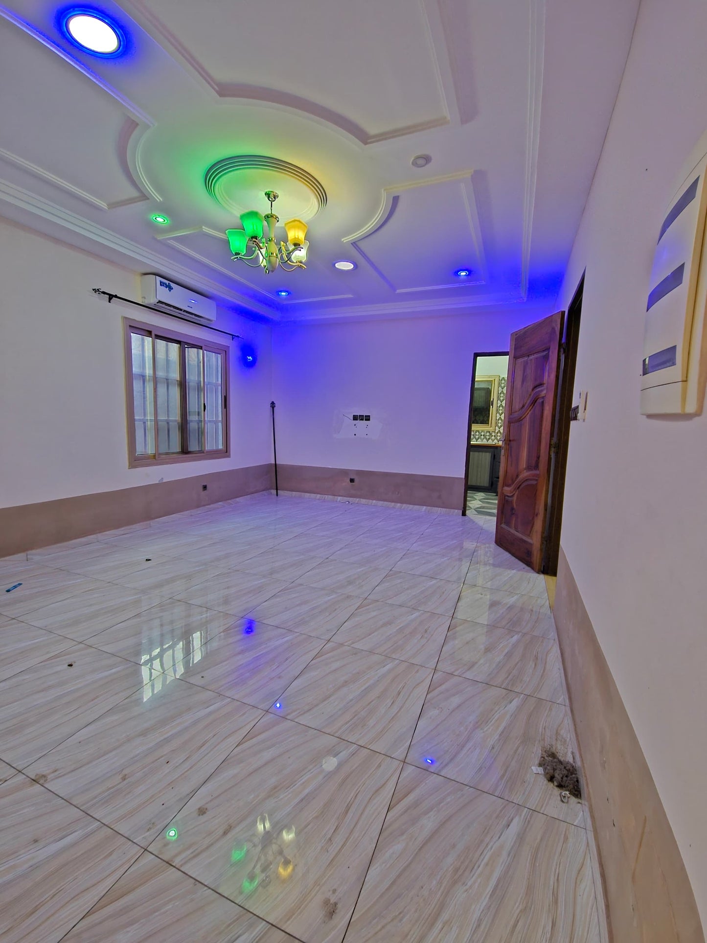 IMMEUBLE DE 16 PIÈCES À VENDRE À AGOÈ LOGOPÉ