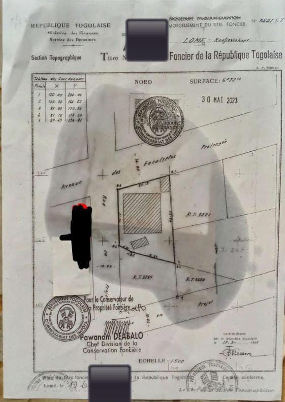 Terrain de 300 m² en vente à Zanguera – 10 millions FCFA