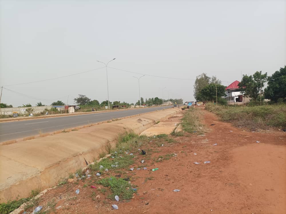 4 lots de terrain en vente à Zanguera – 85 millions FCFA