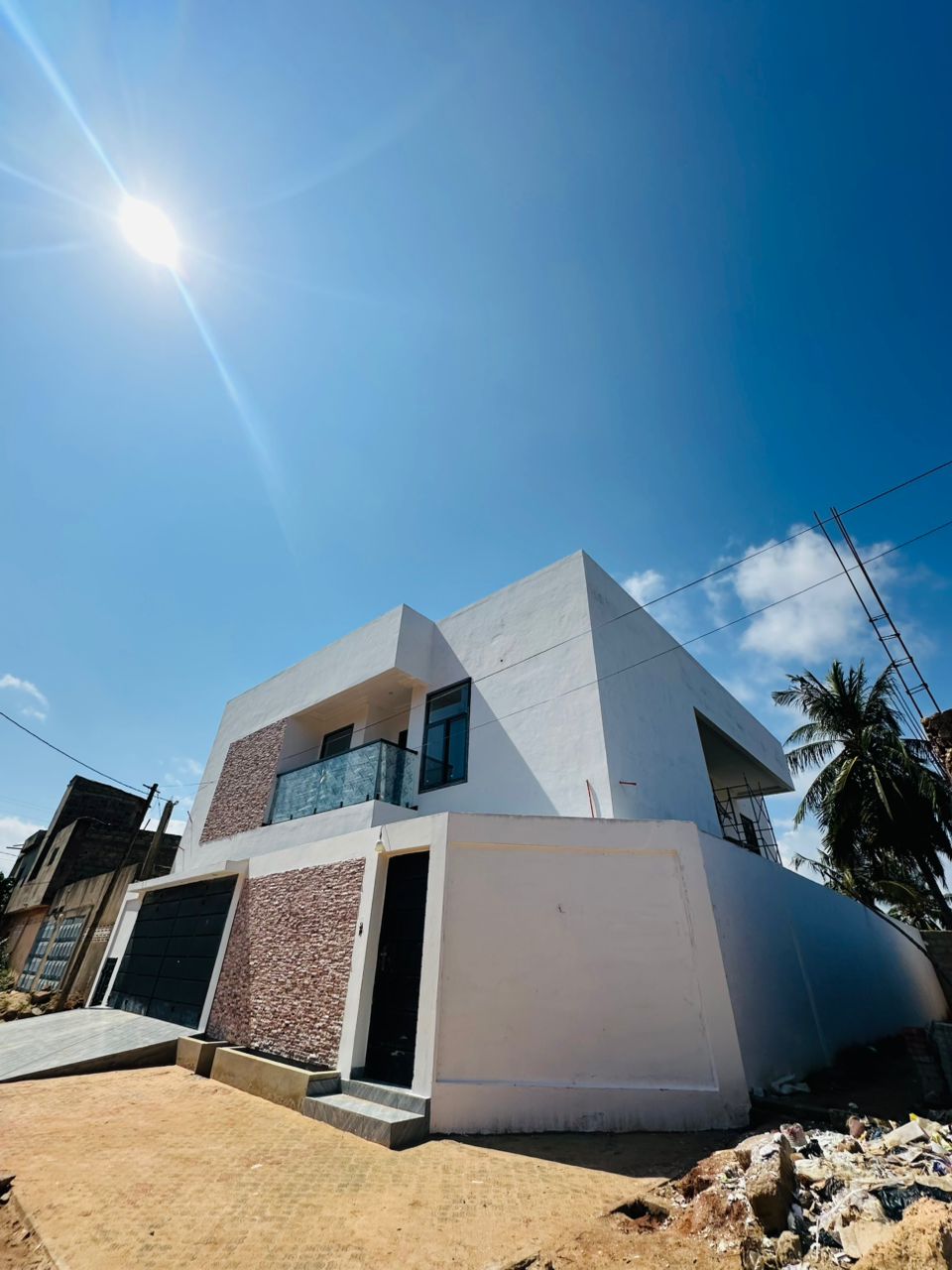 Villa duplex 5 chambres sur 300 m² en vente à Agoè Cacavéli – 180 millions FCFA