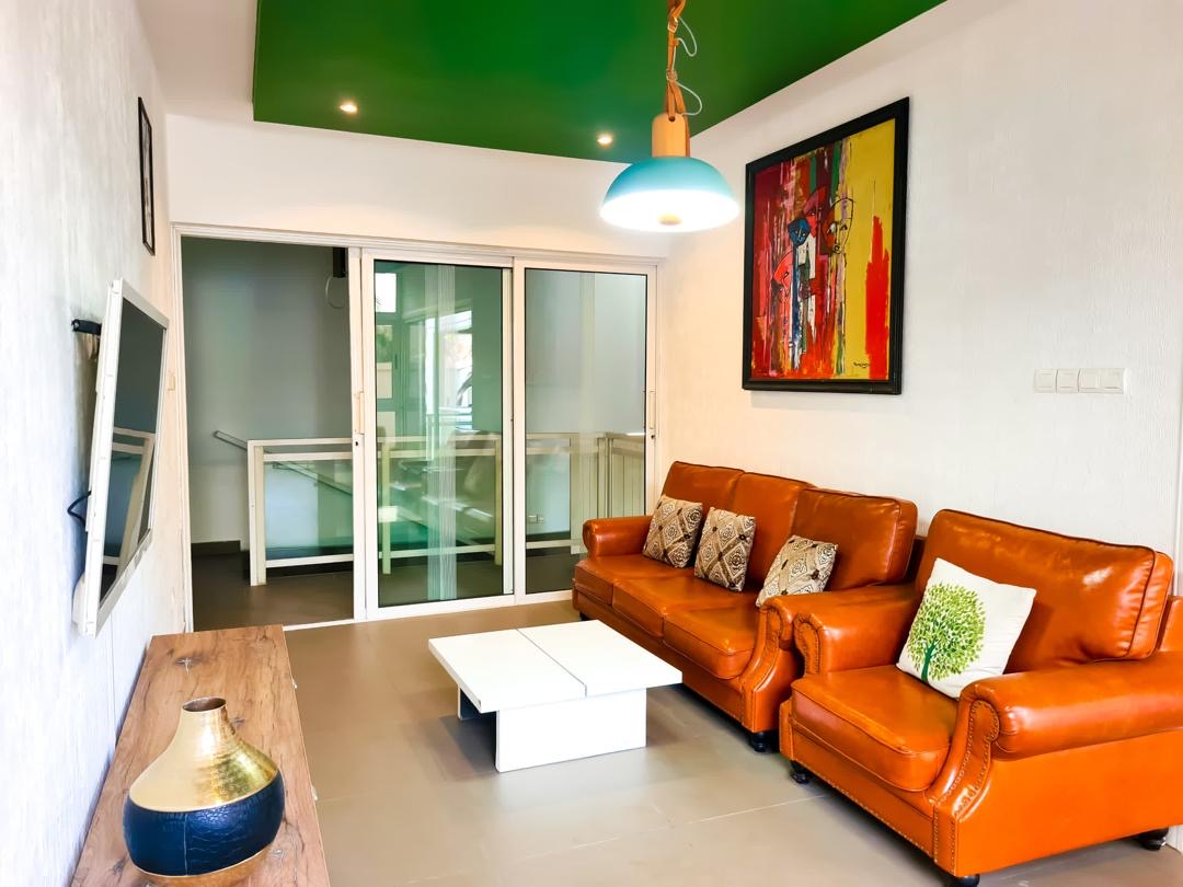 VILLA 7 PIÈCES MEUBLÉE À VENDRE À BAGUIDA – 200 m² | TITRE FONCIER