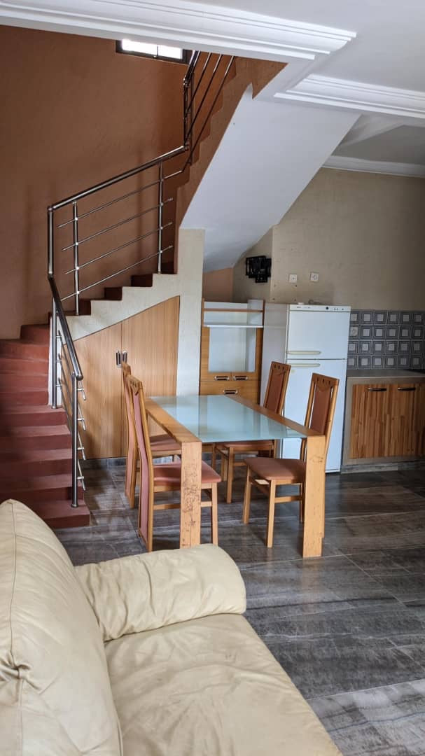 LOMÉ – ADIDOGOMÉ ATTIGANGOMÉ – VILLA R+1 DE 6 PIÈCES À VENDRE