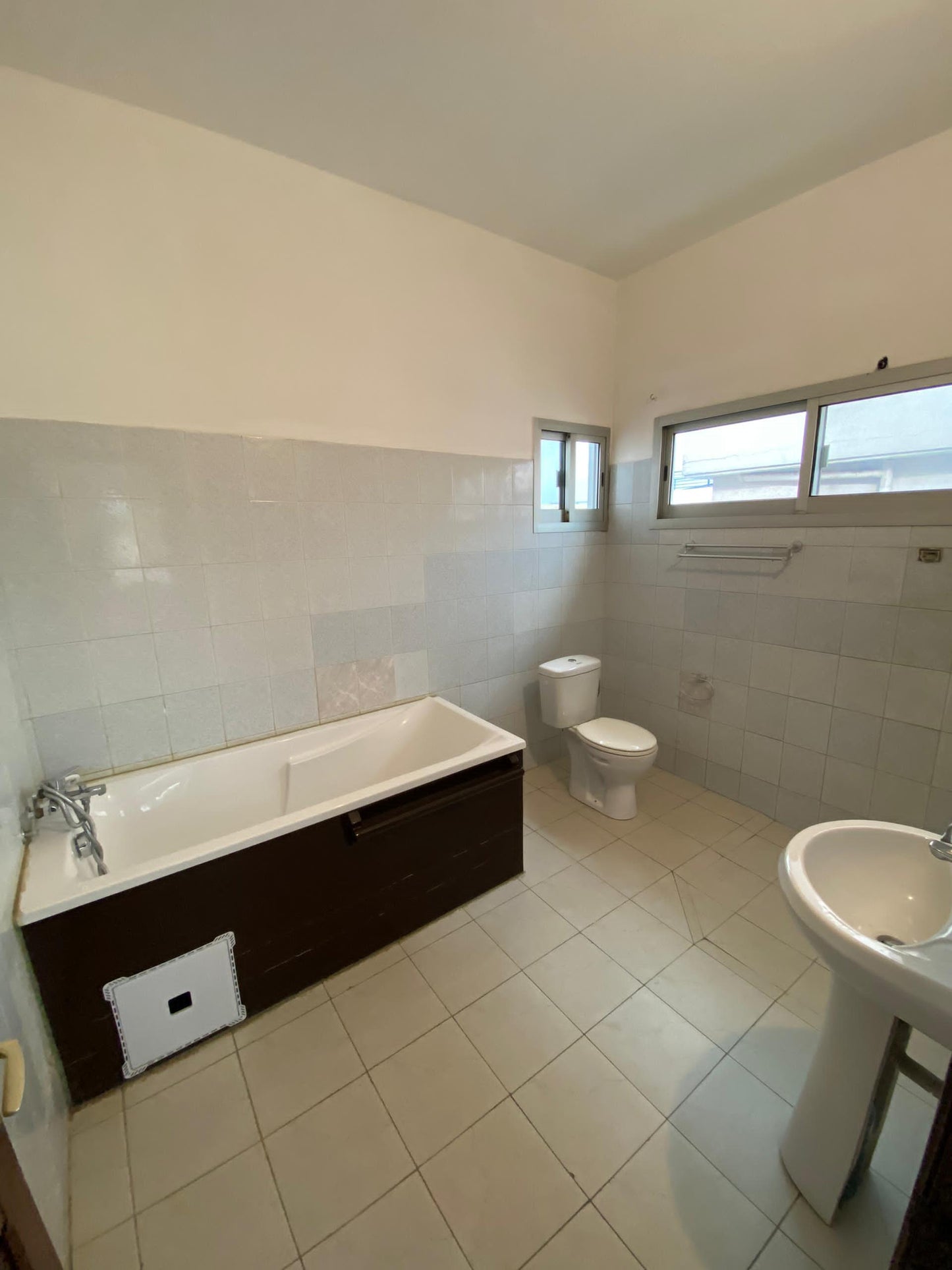 Villa duplex avec jardin à louer à Ablogamé Sarakawa – 300000 FCFA