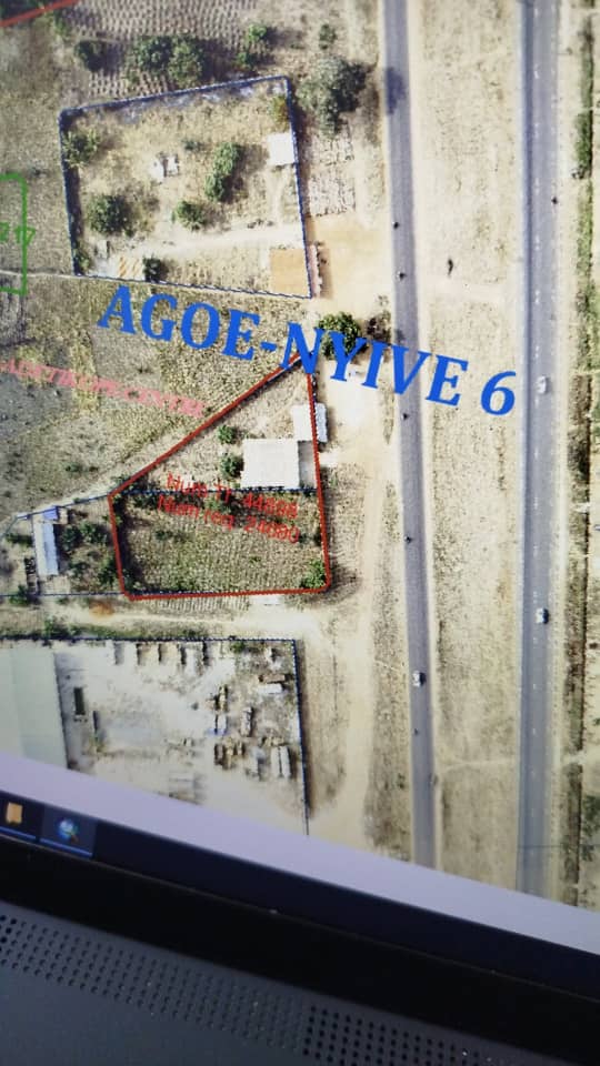 Terrain de 5 lots en vente au bord du goudron RN1 à Adetikopé PIA – 50 millions FCFA le lot