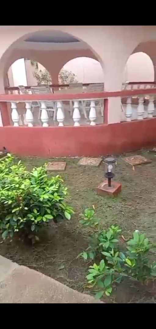 Villa basse 4 chambres en vente en bordure de goudron à Agoè Adougba – 130 millions FCFA