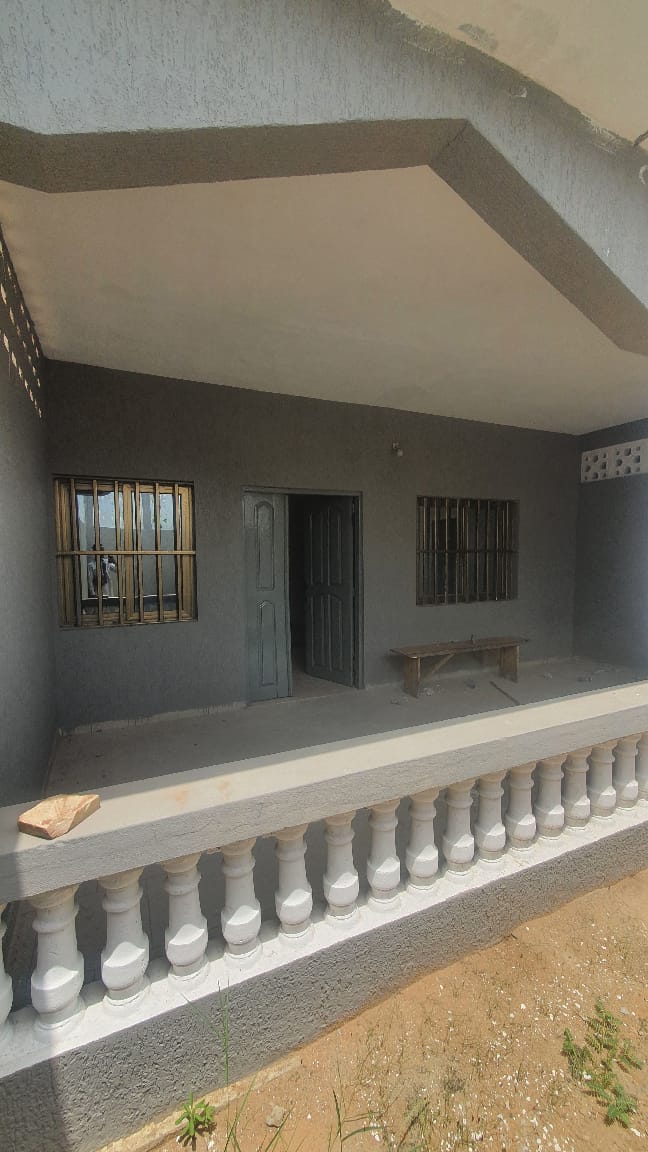 Maison 2 chambres en vente à Kpogan Zogbédji – 18 millions FCFA