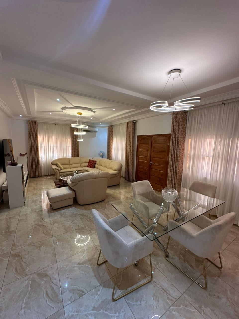 Villa meublée à Adidogome – 600000 FCFA