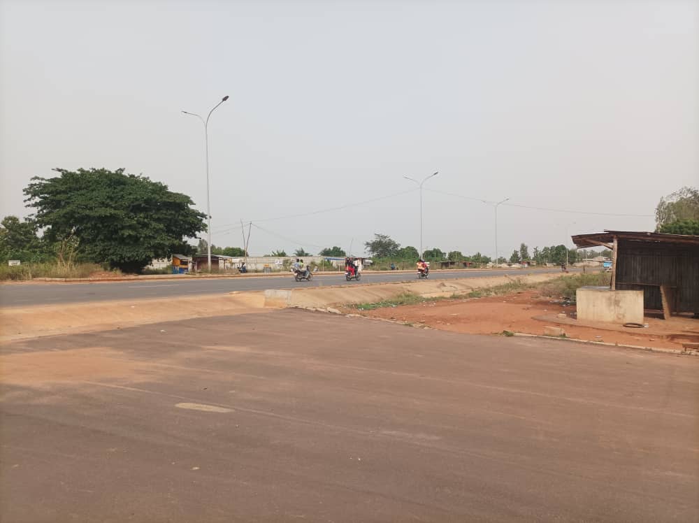 4 lots de terrain en vente à Zanguera – 85 millions FCFA
