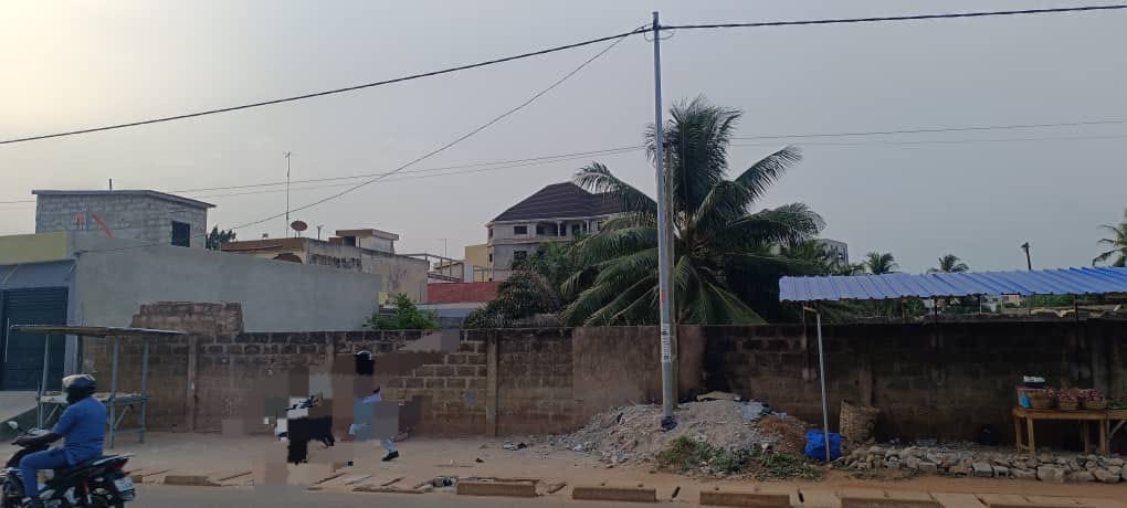 Terrain à vendre à Adidoadin – 150 Millions FCFA