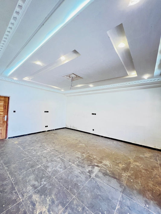 Villa 3 chambres sur demi lot à vendre à Kégué Station Cap – 65 millions FCFA